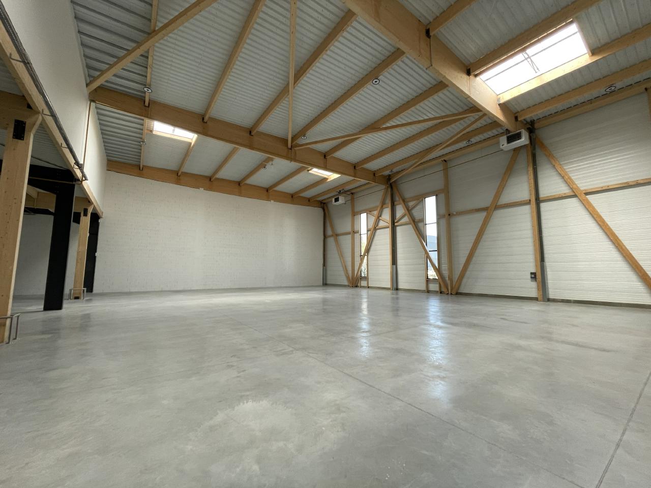 Local d'activité Saint-Bonnet-de-Mure 3136m² Location local d'activité Saint-Bonnet-de-Mure Rhône OLACT2109471 6